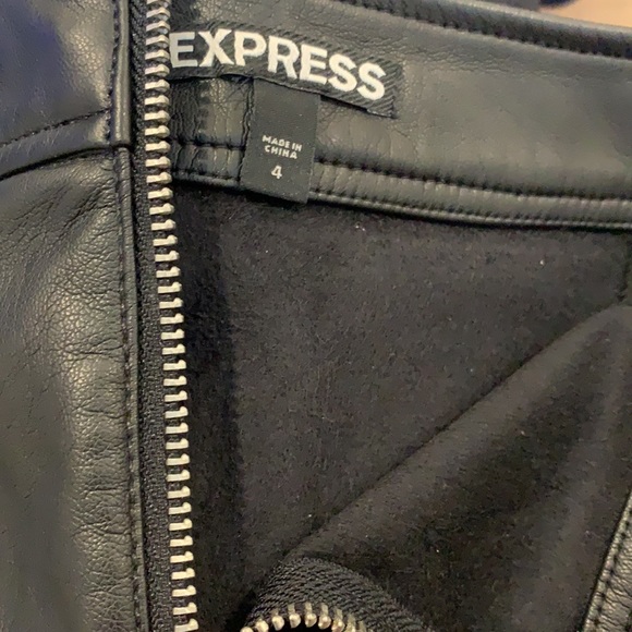 Express skirt - Picture 3 of 3
